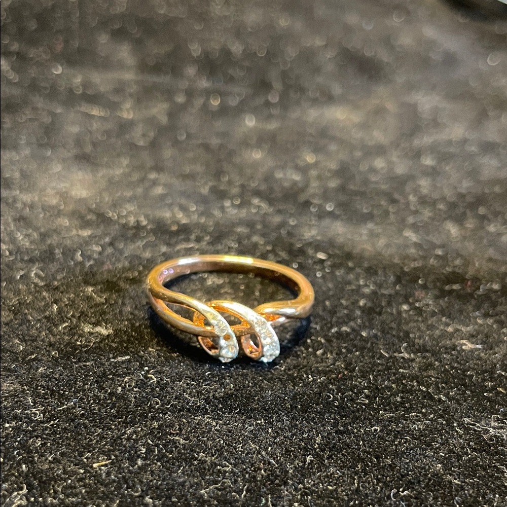 !!FACTORY DEFECT RING!!! ONE STONE MISSING!!!!!